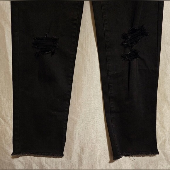 SO NWT Black DISTRESSED High Rise Crop Superstretchy Junior Size 3 length 26in. - Picture 4 of 9